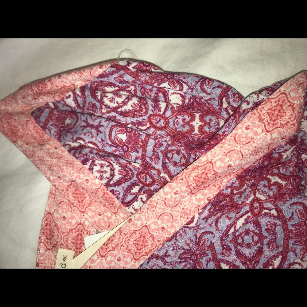 Patterned Romper - Picture 3 of 4